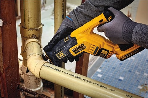 dewalt dsc367b compact cordless reciprocating saw