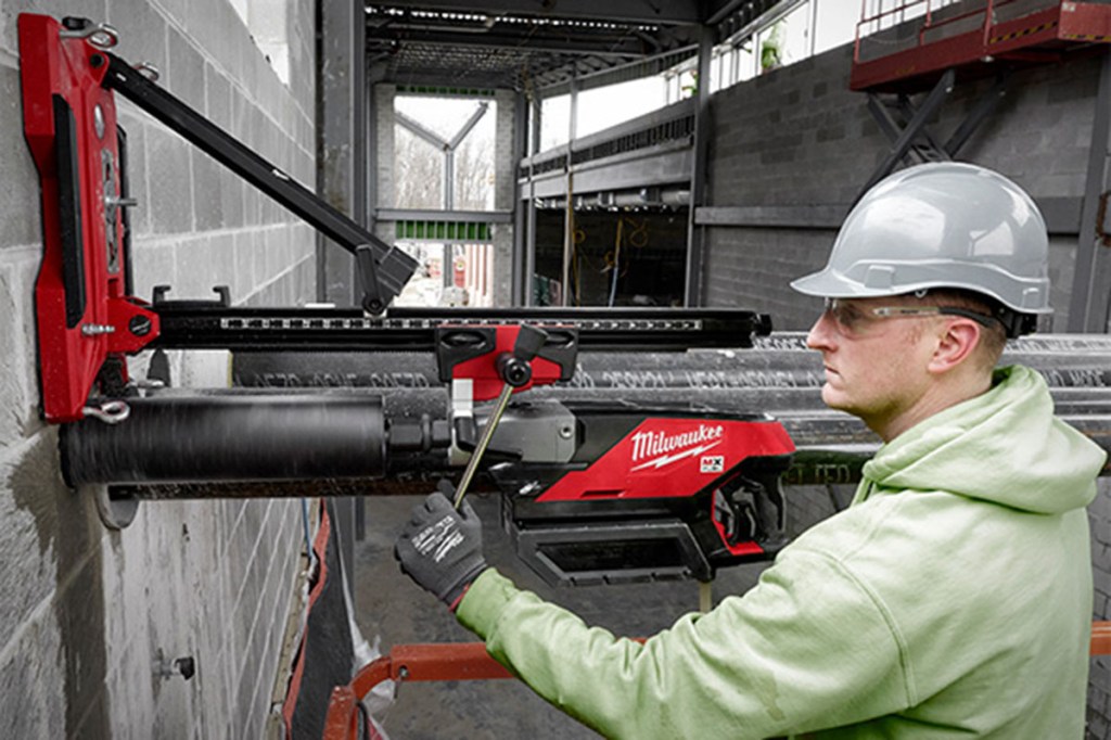 Milwaukee MX FUEL core drill with stand